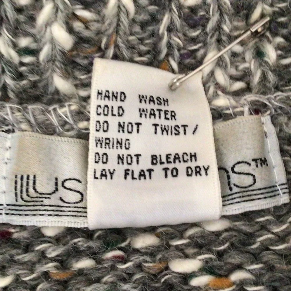 Illustrations - Vintage Gray Turtleneck Sweater with white, red, green, gold & p - Picture 7 of 7